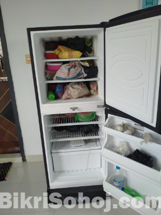 Urgent sell, 282L Walton Refrigerator